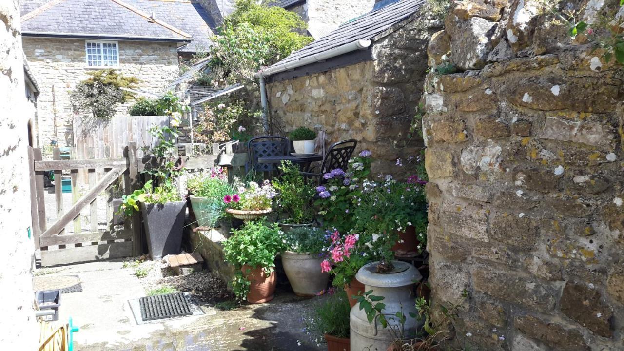 Number Five Apartment Abbotsbury Exterior photo